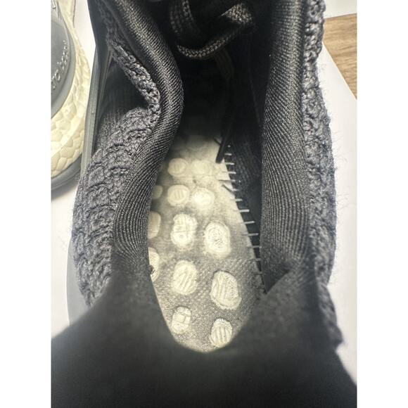 Adidas UltraBoost 21 Women’s Size 6.5 Black Gray Running Shoes Boost Cushion - Picture 6 of 8
